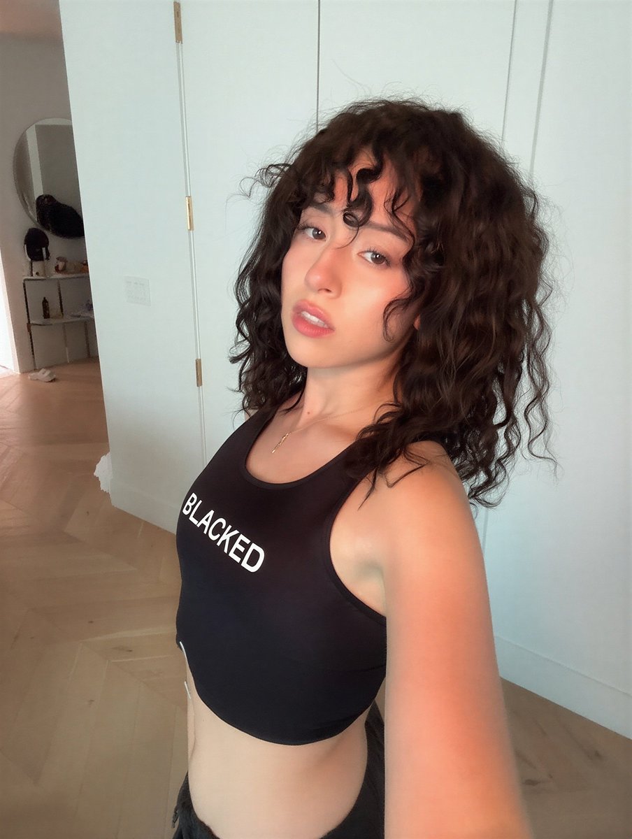 imanedrainer's tweet photo. This debut would break the internet 🖤 https://t.co/SNxKkgWHRl
