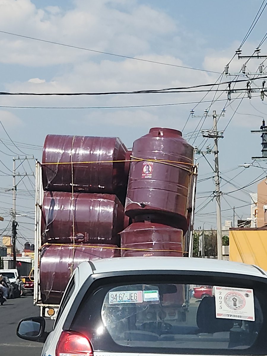 cvazquez_rdz's tweet photo. @VILLALVAZO13 una muestra de que si se compran votos. Fotos tomadas en Chalco Edo Mex. https://t.co/WE6ZcmIOpj