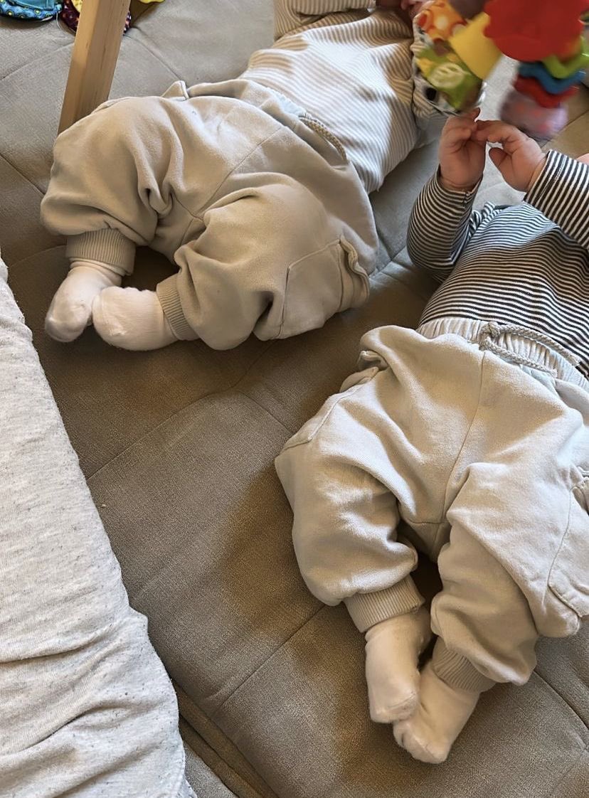 Chaaotic_Boy's tweet photo. ⠀⠀⠀📸 —  𝐍𝐞𝐰 𝐔𝐩𝐝𝐚𝐭𝐞 

                Dos mini Mike 🤍🥺     @Mikexxv_ https://t.co/dJO1Wi50Gk