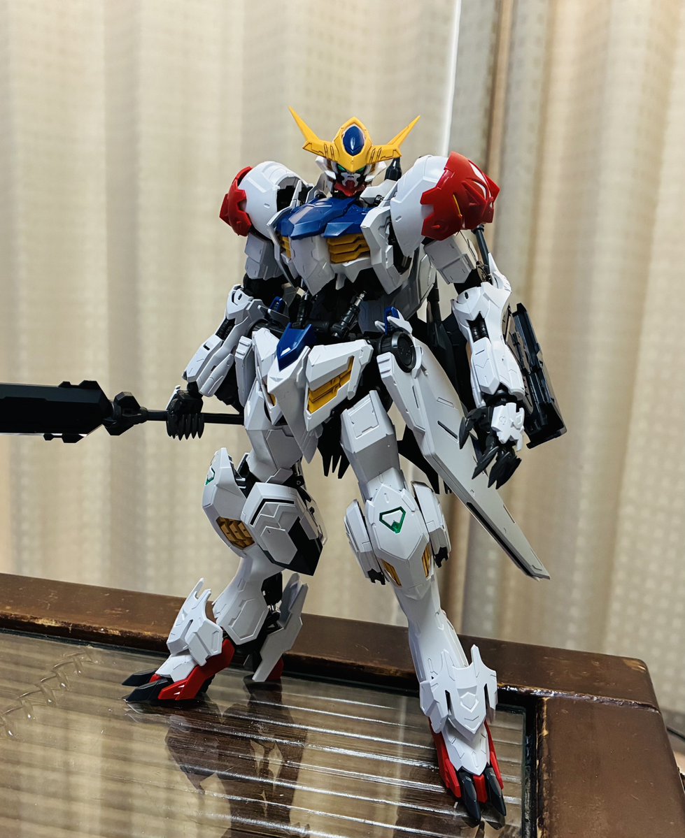 MGバルバトスルプス、素組みで完成。 マッシブな体型でカッコいいね