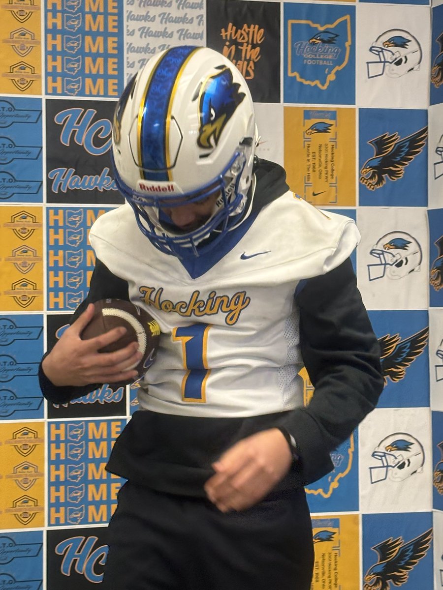 ZionShort13's tweet photo. Had an amazing visit today with my teammates at @HockingFootball https://t.co/vxIBILRS0V