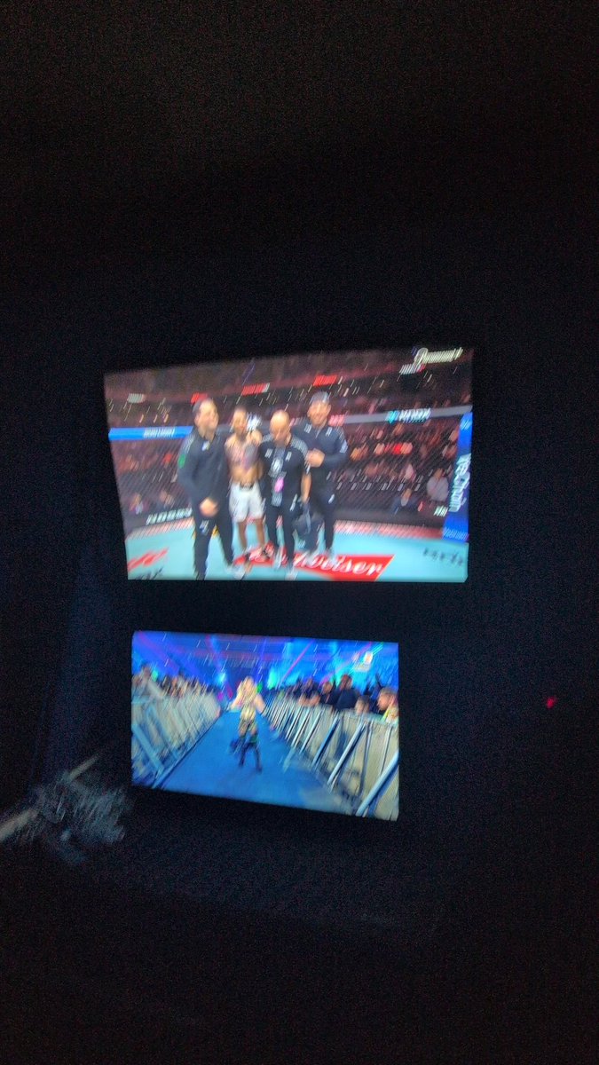 clay8869's tweet photo. At least I can watch UFC in Portuguese🙄. @ufc, @paramountplus Will this be fixed tonight? @ufc can you get out of this BS contact? It is no wonder Paramount+ lost more than 5 million in the 4th quarter last year. 😡 https://t.co/43j8iI1Ft4
