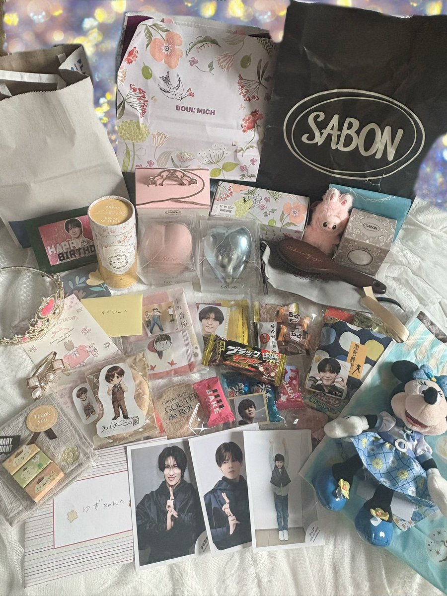angeltoyondene's tweet photo. 拓実くん星輝くんが一緒にいる空間が私の1番の幸せ空間で、その空間に遭遇できた奇跡🥲
人生で1番おめでとうのメッセージやプレゼントをいただき過去1幸せな誕生日でした🎂皆と仲良くなれたこの出逢いは何より宝物だしこの出逢いをくれた拓実くんと星輝くんのファンになれて幸せだと思った1日でした💫 https://t.co/kXooLtAbXH