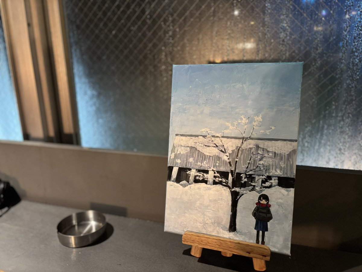 misuzugram's tweet photo. デジタル化のこの時代に、あえて絵の具で絵を描き紙のフライヤーを作り原画を展示するという原点回帰的試みをしました❄️
この度は声をかけていただきありがとうございました。
#Ref_Is https://t.co/alToQRpMZq