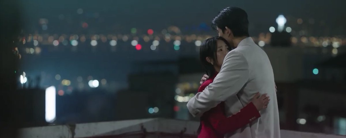 mnly_lunarr's tweet photo. I really love the ending of #NoTailToTell they gave us a realistic ending. Eunho chose to stay as a gumiho &amp; it was refreshing and different, especially since most immortal characters become human for love, It shows that love doesn’t mean giving up who you are

#NoTailToTellEp12 https://t.co/IdGoXeG4vt