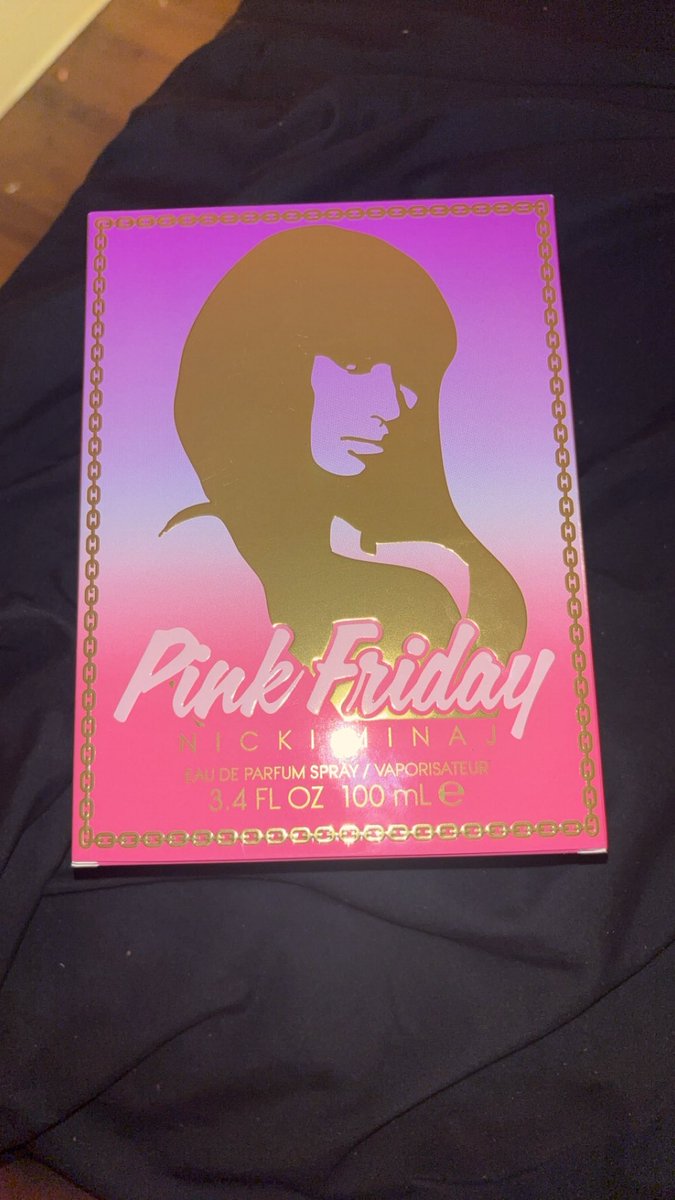 lorchocolate's tweet photo. Finally replaced my OG #pinkfridayfragrance I love being a barb 🦄 @NICKIMINAJ https://t.co/wE15BubD89