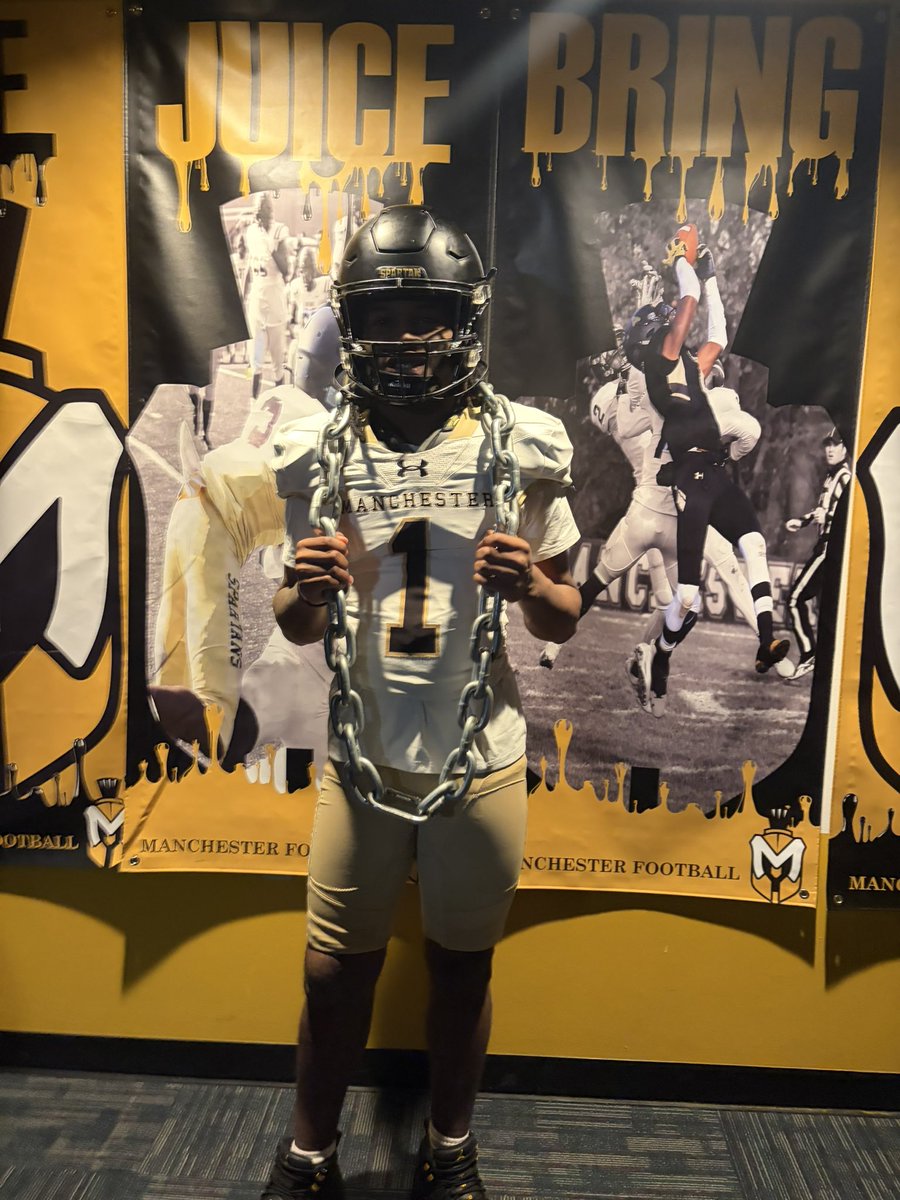 Tyler_Solomon0's tweet photo. I had a great official visit at Manchester university!! @CoachWaltRaines @CoachV_MU @CoachCawthon @Casey2520 @og_triple_og @Bryanwilliams50 @brunojimmy9 @Coach_Iverson #AGTG https://t.co/LjUSwp43v1