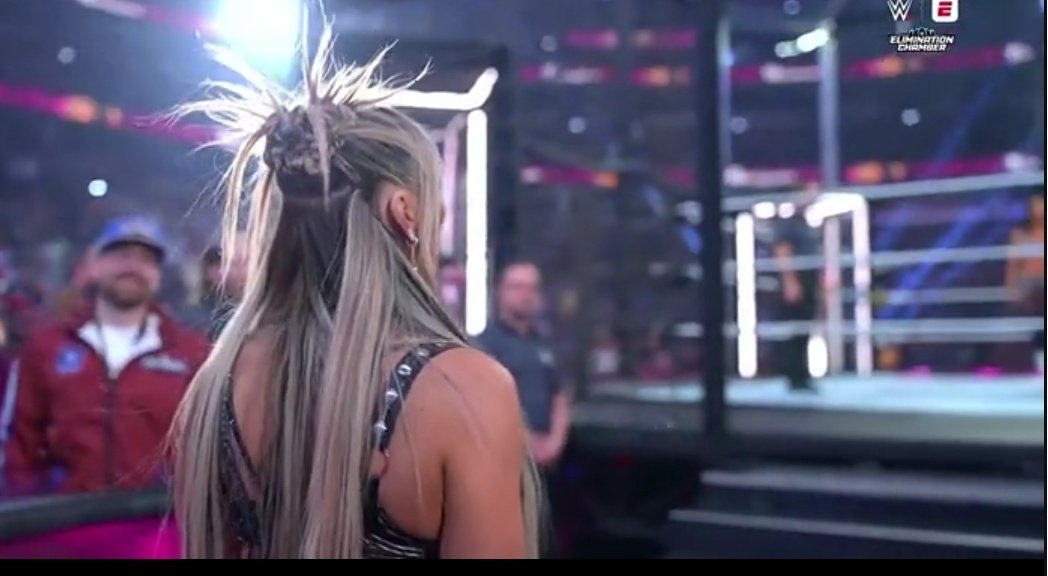 CrispyWrestling tweet media