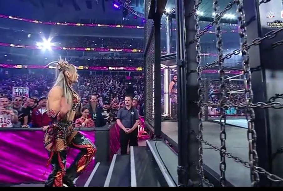 CrispyWrestling tweet media