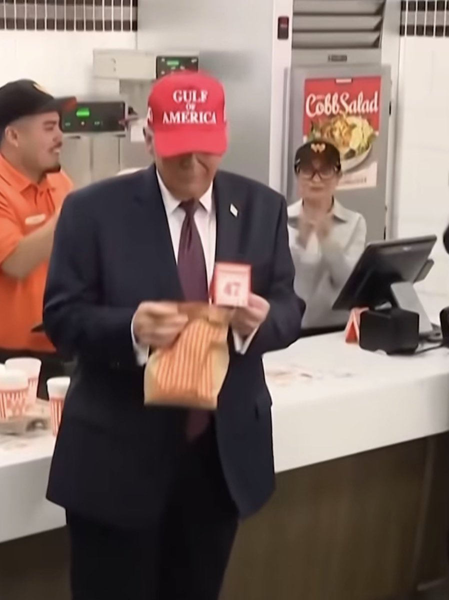 BuckWilde_'s tweet image. Never forget that time Trump stopped and got @Whataburger before bombing Iran.
