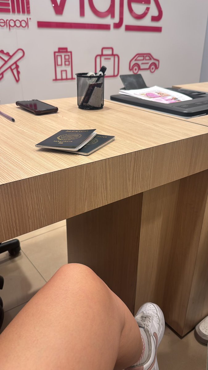 mirandaAFer15's tweet photo. Dudeeee acabo de comprar el primer vuelo mío y de mi mamá internacional, DEFINITIVAMENTE NO ESTOY DONDE HACE UNOS AÑOS https://t.co/pWrCzFRFkV