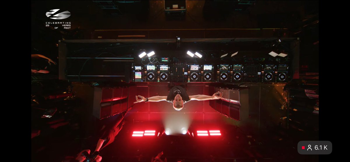 alba_gs8's tweet photo. Me urge demasiado que salga Lost In Time 😭💕🥹
#ASOT #ASOT25years https://t.co/pb0hmeiCeb