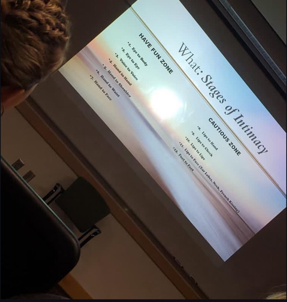 Aspen goes birding⛸️ tweet media