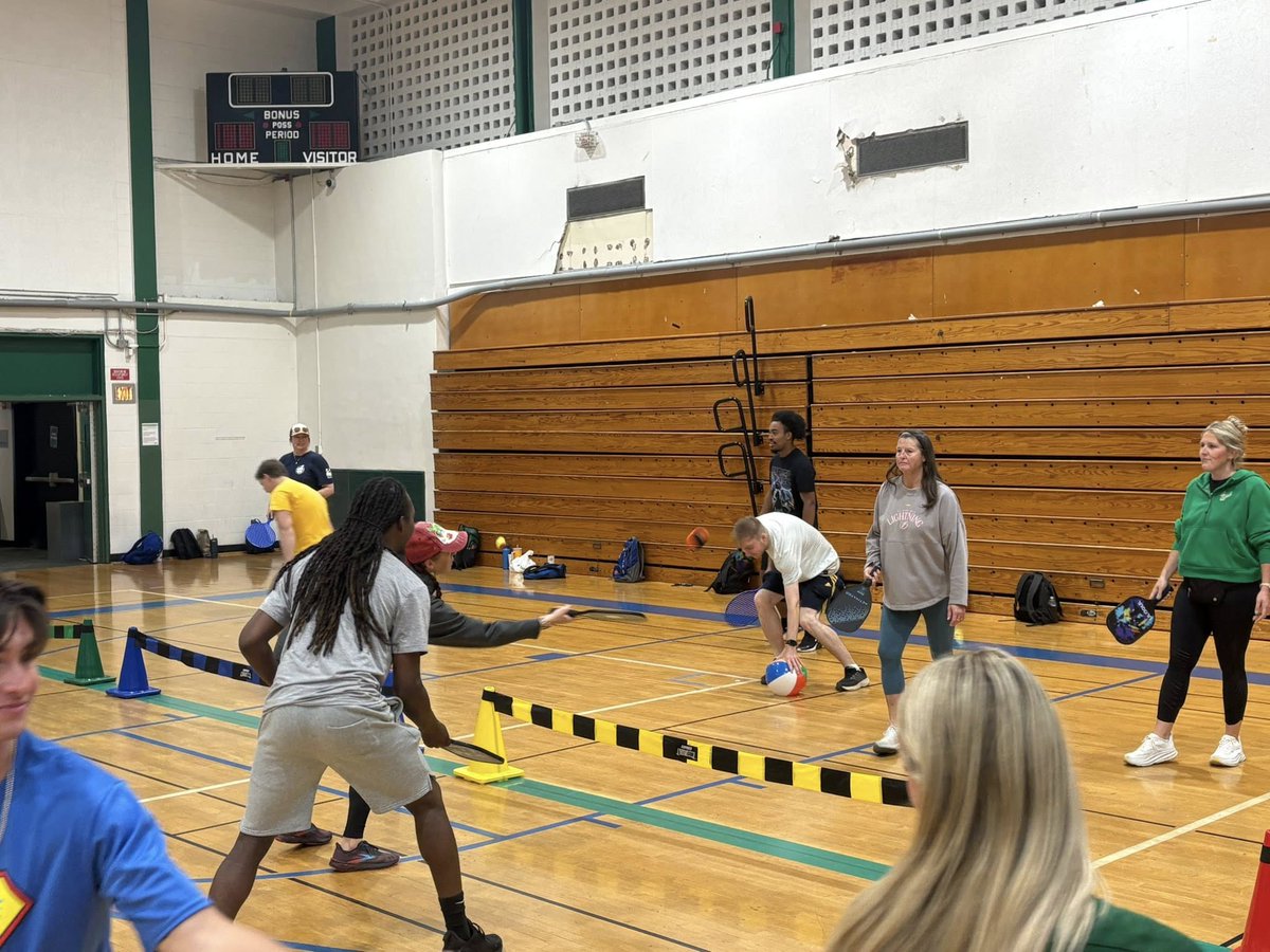 Nieman_PE's tweet photo. What an incredible day partnering to host the SHAPE Florida Day of Learning at @USouthFlorida!

The first-ever FREE PD event for SHAPE FL members brought educators from across the state — Gainesville to Coral Gables — together in Tampa to learn, connect &amp; grow. 💚🤘 https://t.co/0huDuyeigf