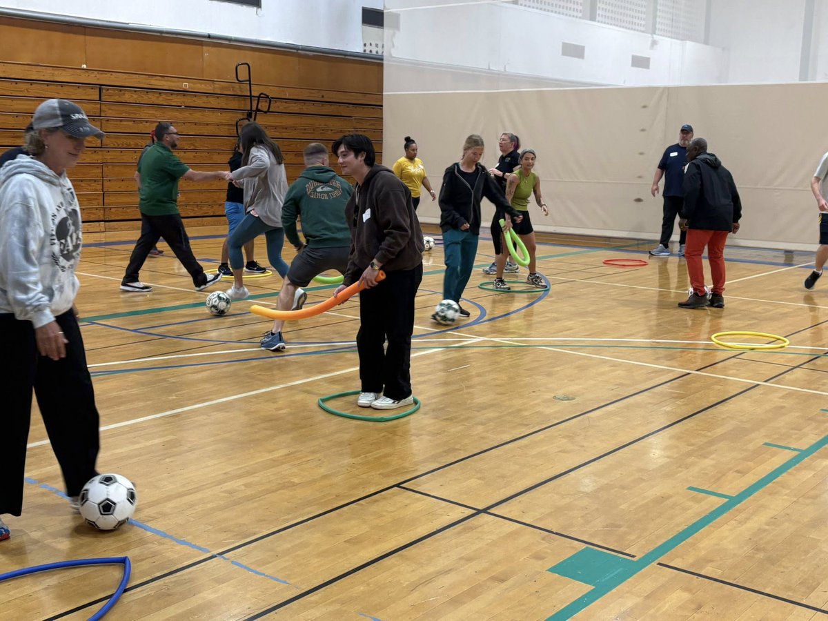 Nieman_PE's tweet photo. What an incredible day partnering to host the SHAPE Florida Day of Learning at @USouthFlorida!

The first-ever FREE PD event for SHAPE FL members brought educators from across the state — Gainesville to Coral Gables — together in Tampa to learn, connect &amp; grow. 💚🤘 https://t.co/0huDuyeigf