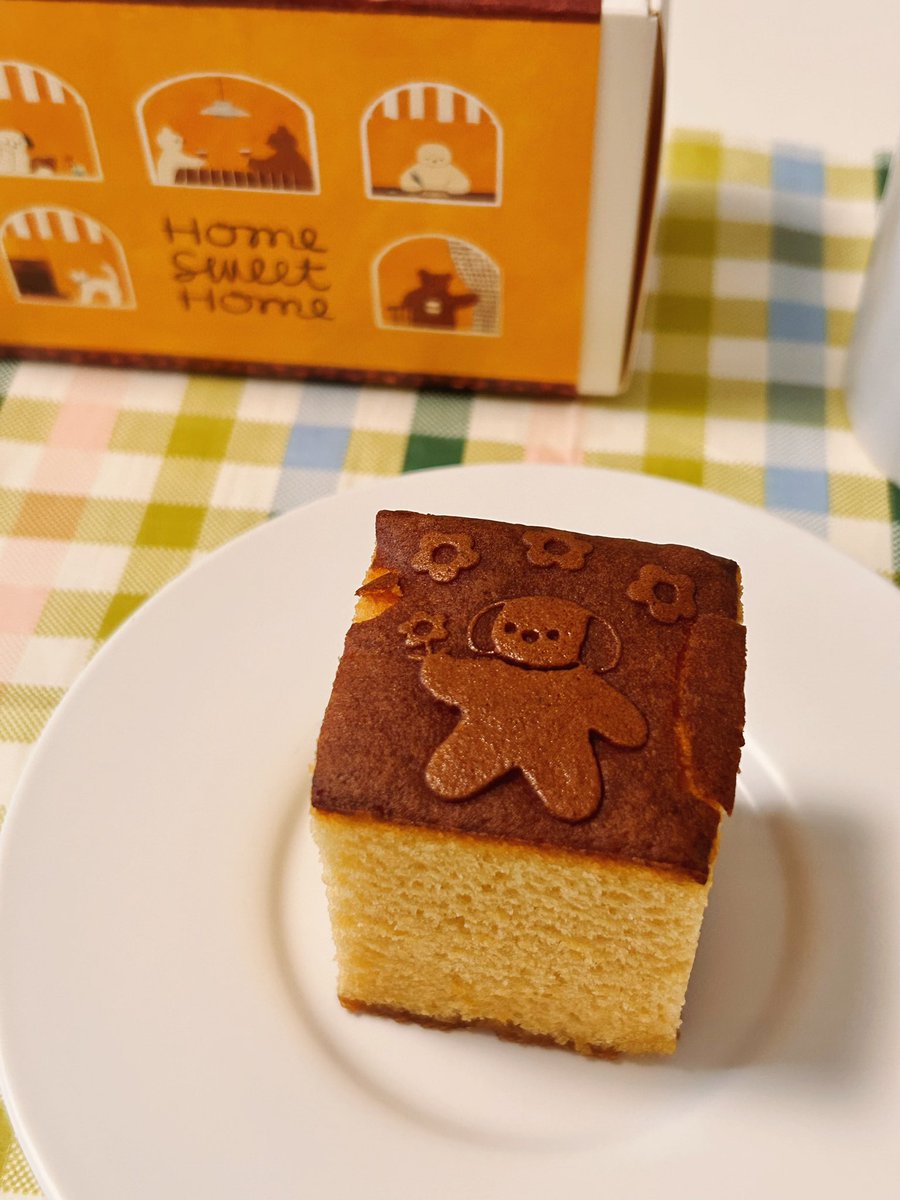 かわいいコラボカステラ🌼 3月1日が賞味期限のため泣く泣く食べる
