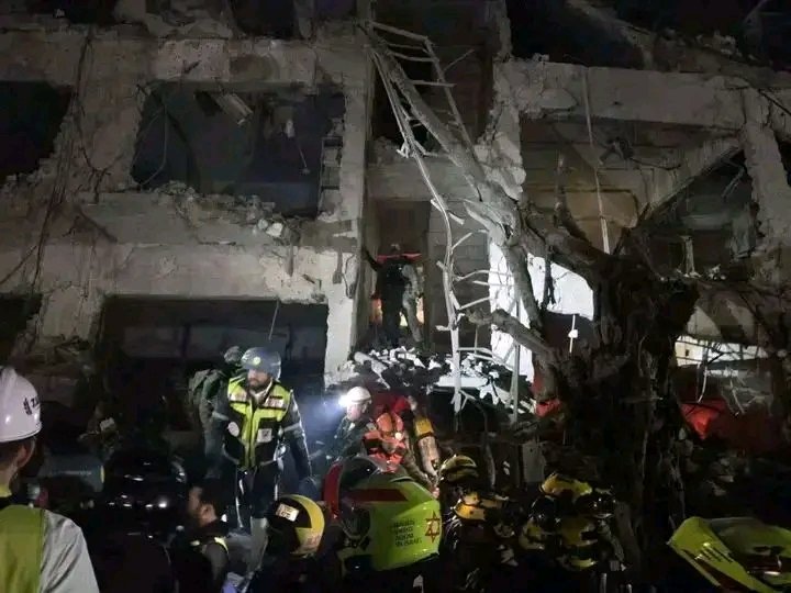 Afar_Traingles's tweet photo. Breaking News: 
This is what Tel Aviv looks like at this time after the night attack‼️ https://t.co/5b22Qe5Iut