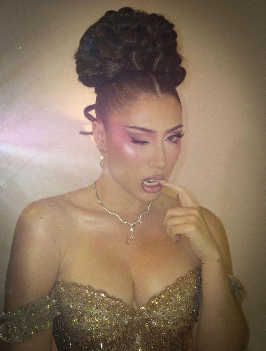 Kali Uchis Charts tweet media