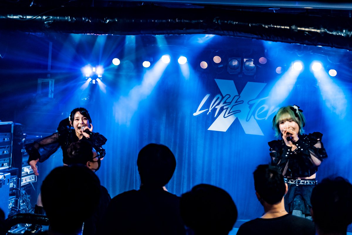 AZ TUNE DRIVE LAST LIVE -On to the next!-
2/28（土）新高円寺LOFT X
ご来場いただきました皆様、ご出演いただきました皆様、誠にありがとうございました。

半年ほどの活動期間と、非常に短い期間となってしまいましたが、最後に皆様と楽しめるライブで、AZ TUNE