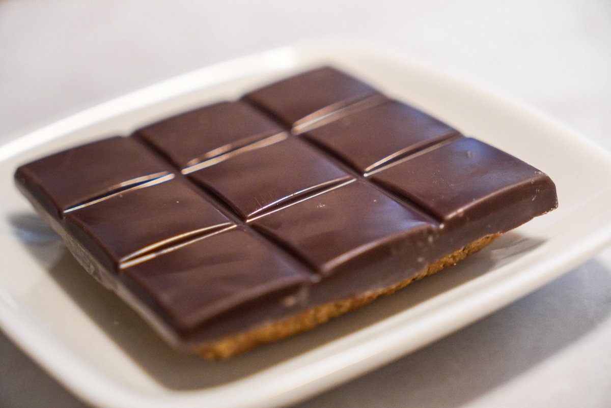 メゾンハタケヤマ タブレットビスケットフランボワーズ どう見ても大