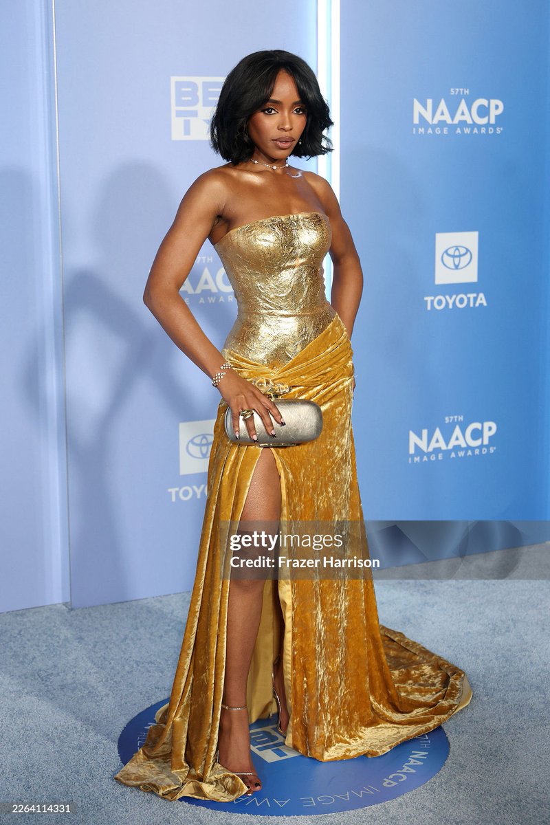 NIYMUSE's tweet photo. Lovie Simone attends the 57th NAACP Awards https://t.co/YfHe9fcODh