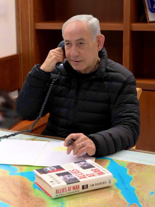 מי לא נלחם בו:

ביידן
האו"ם
האיחוד האירופי
איראן
קטאר
מצרים
טורקיה
הליגה הערבית
מקרון
סין
הרש"פ
דרום אפריקה
האג
ברזיל
נורבגיה
ספרד
אירלנד
בריטניה איטליה וגרמניה (-על אונר"א)
סינוואר
נסראללה
הנייה
בג"ץ
היועמשי"ת המפוטרת
גלנט
המטכ"ל
רונן בר
הפצרי"ת המודחת
הקרן לישראל חדשה
קרן