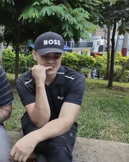 Mi acheeeee tweet media