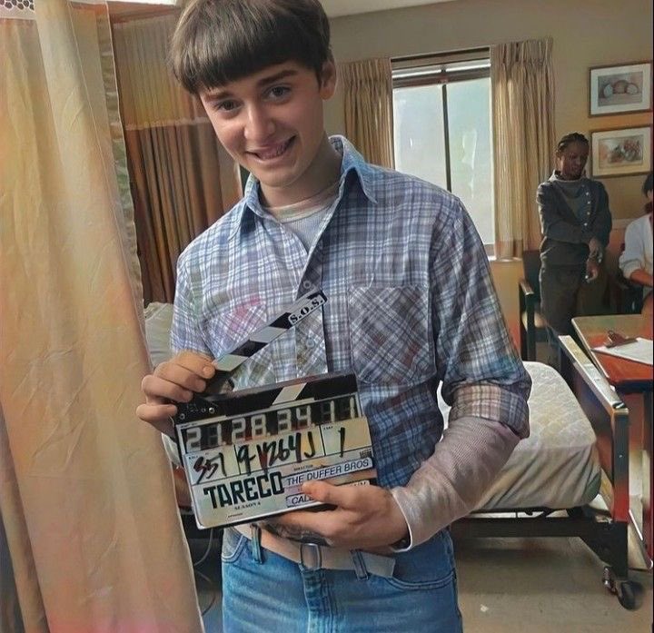 madmiwis's tweet image. noah schnapp as will byers in s4 is so dear to me, my pookie.