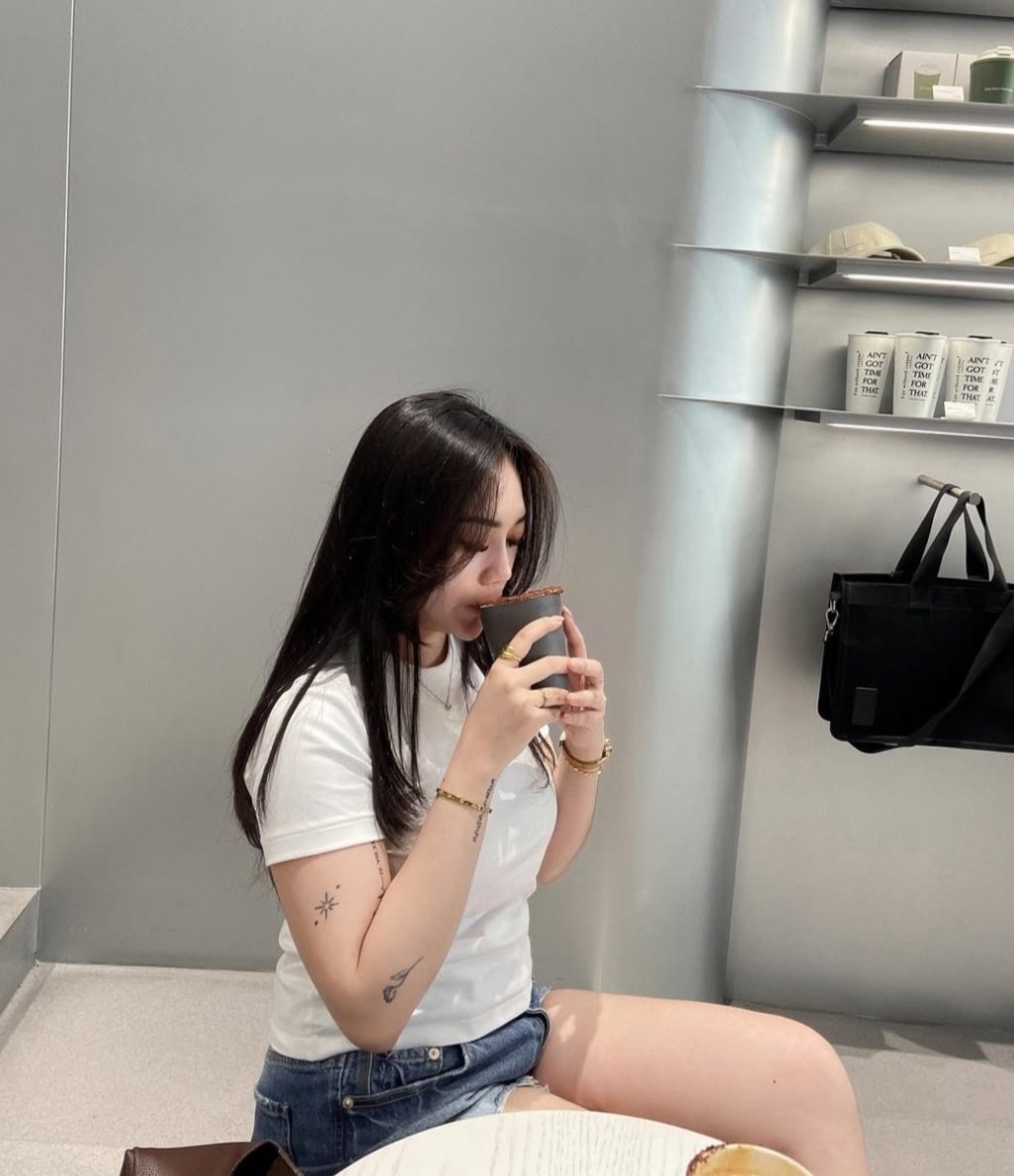 belly18isa's tweet photo. Hallo aku available hari ini ya!
(Khusus yg sudah sedia room) 🏨

#openbosalatiga #bosalatiga #availsalatiga https://t.co/8Q8jDqNOWJ