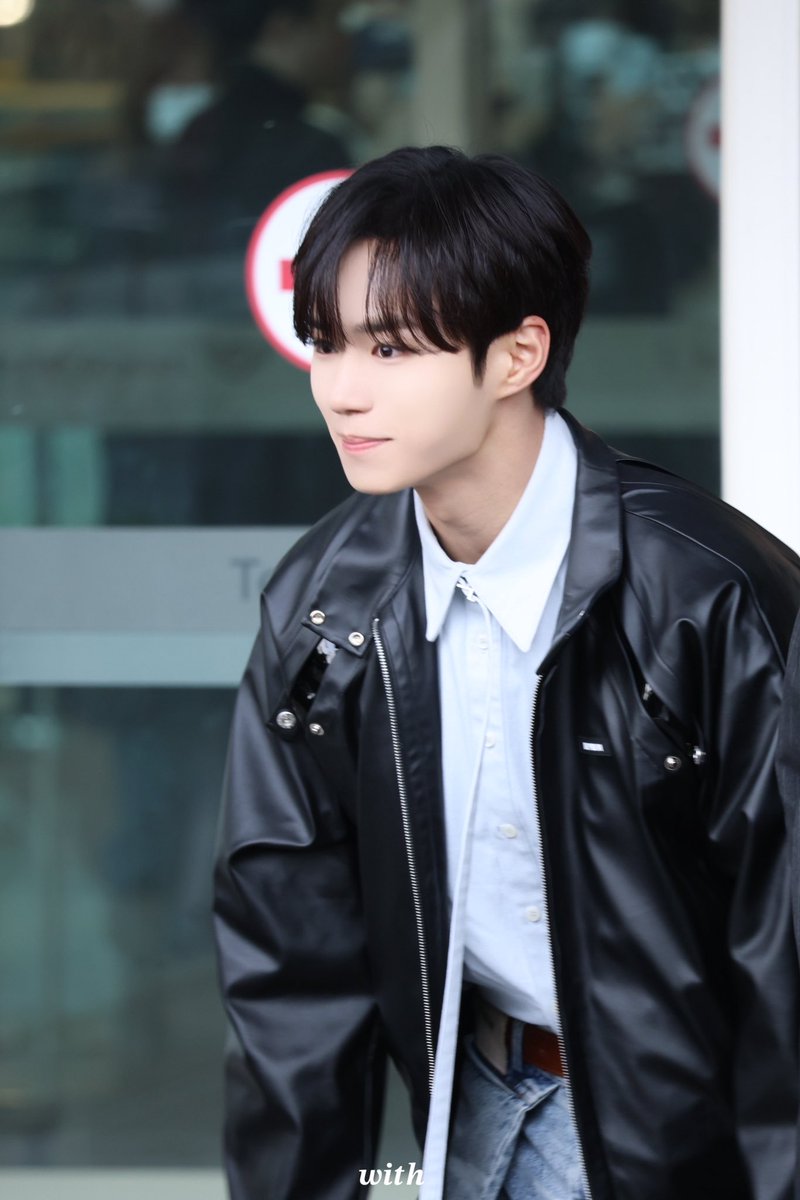 𝒘𝒊𝒕𝒉 tweet media