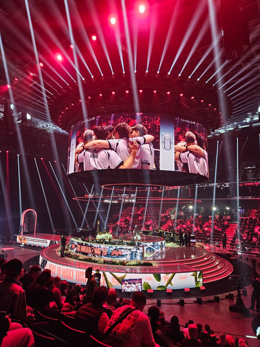 Vini Carossi tweet media