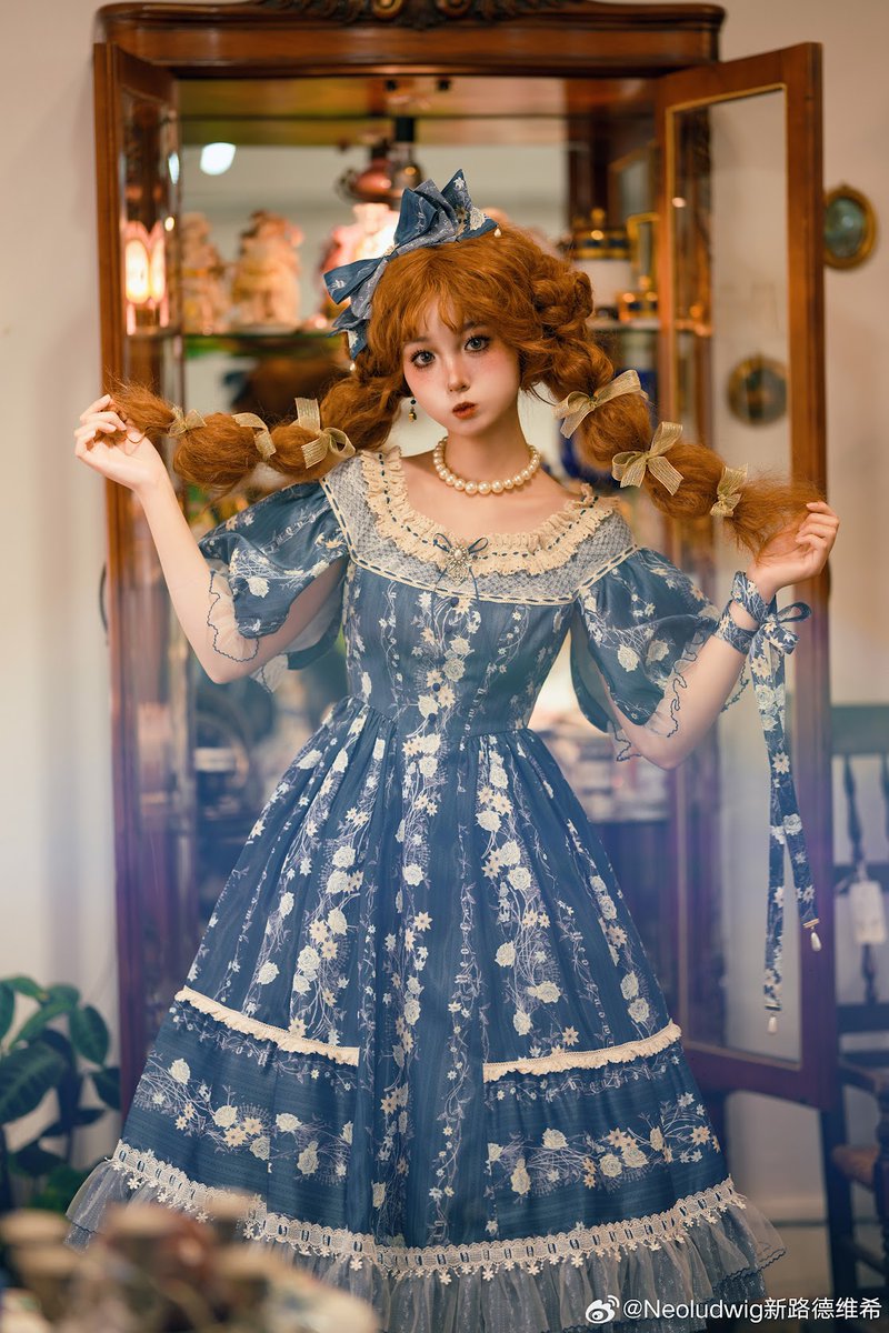 Roses on the Roof～ロリィタ＆クラシック【公式PR】 (@shiny5432