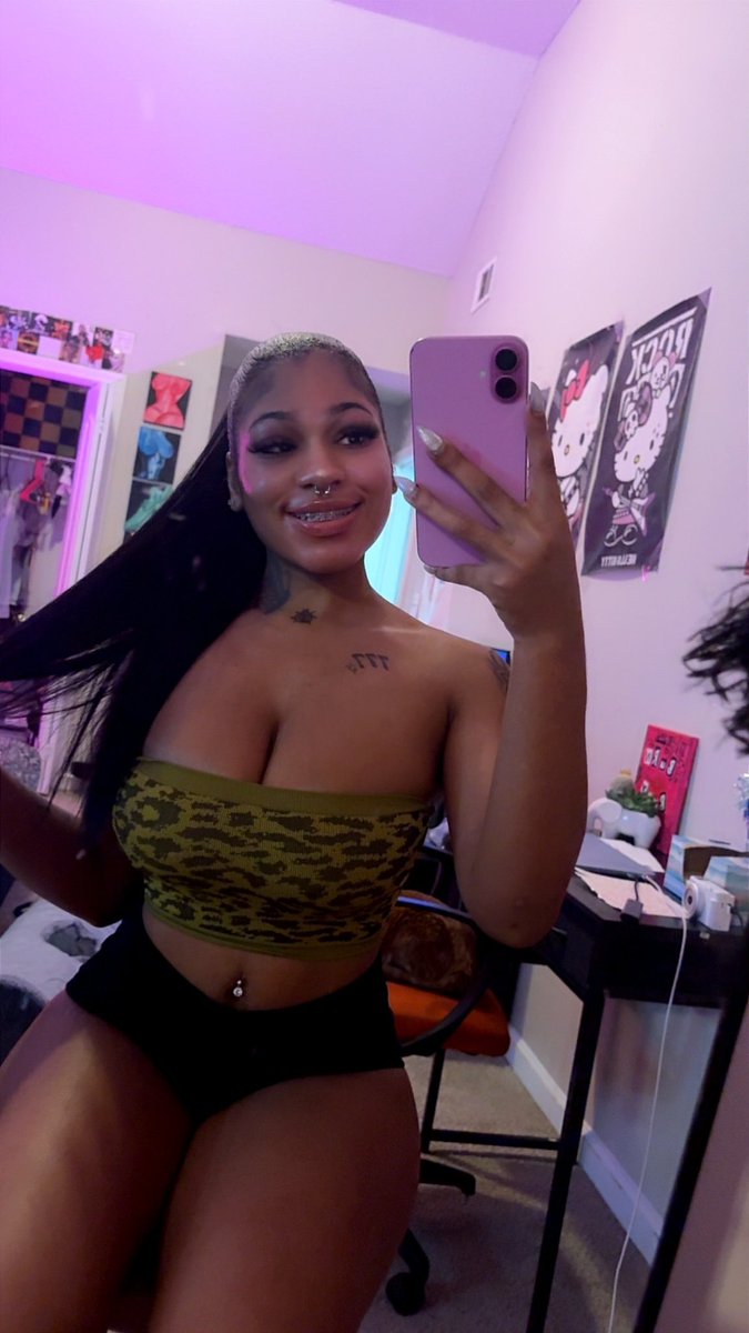 Trillmodel tweet media