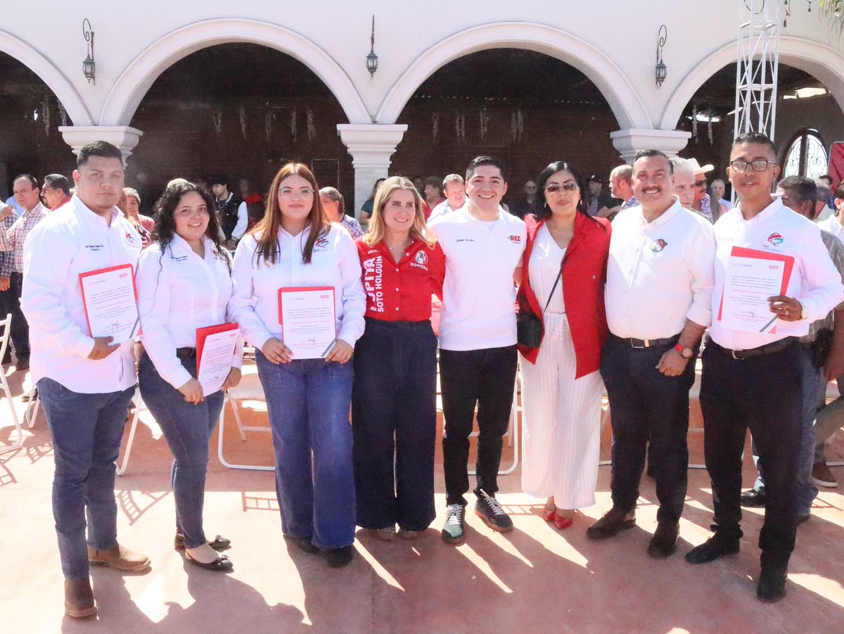 CDEPRISonora's tweet photo. ¡El priismo se fortalece en el sur de Sonora!

Gran encuentro en Navojoa con la familia priista del sur: Navojoa, Huatabampo, Álamos, Etchojoa y Benito Juárez.

Listos para organizarnos y construir una mejor oportunidad para Sonora, frente a los malos gobiernos de Morena. https://t.co/cr0Tzo90sc