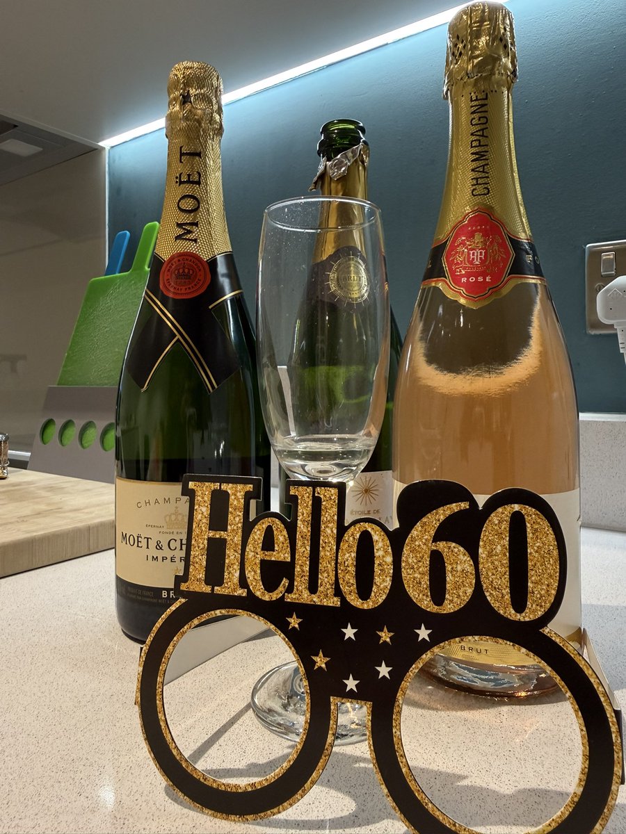 Mr Trebus aka Treebs 🐶🌈BoBoes aka Bear Cub🐻🌈 tweet media