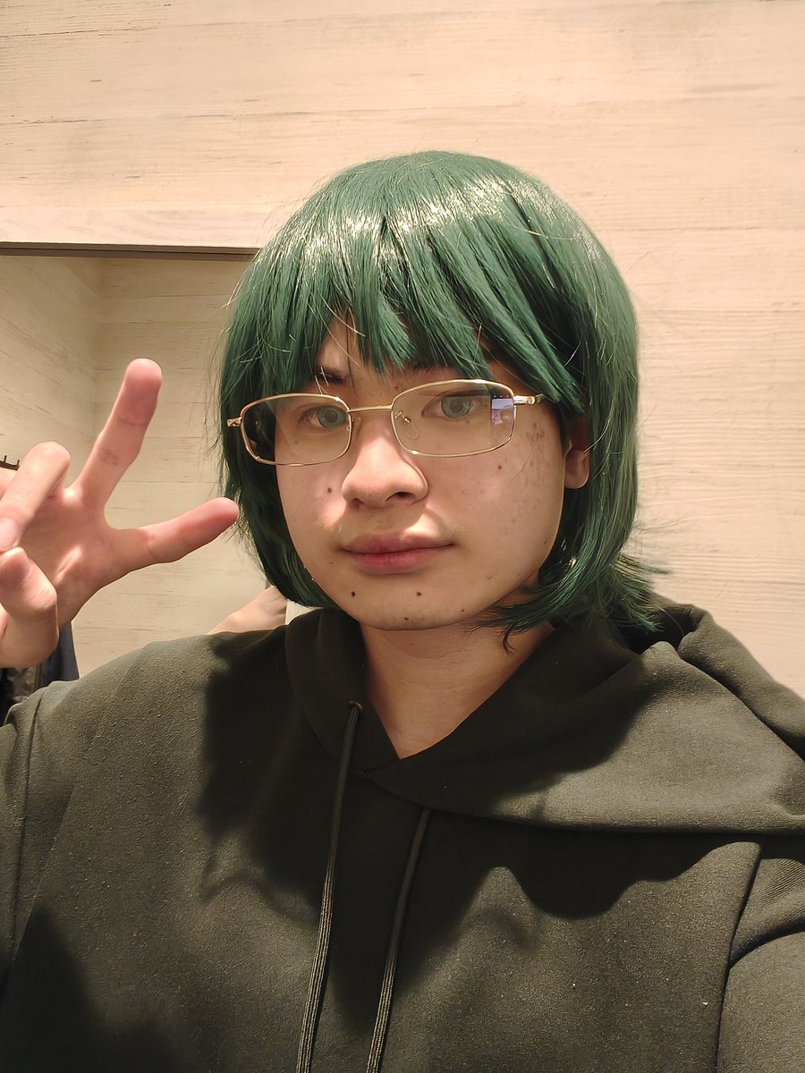0321s_EX's tweet photo. 東京2日目
そういえば自撮りしてないなぁとパシャリ
なお力尽きて気になる部分に下地を塗って終わ���の模様
化粧はかなり気力がいるな…これも学びだ https://t.co/vXXkROz0Wv