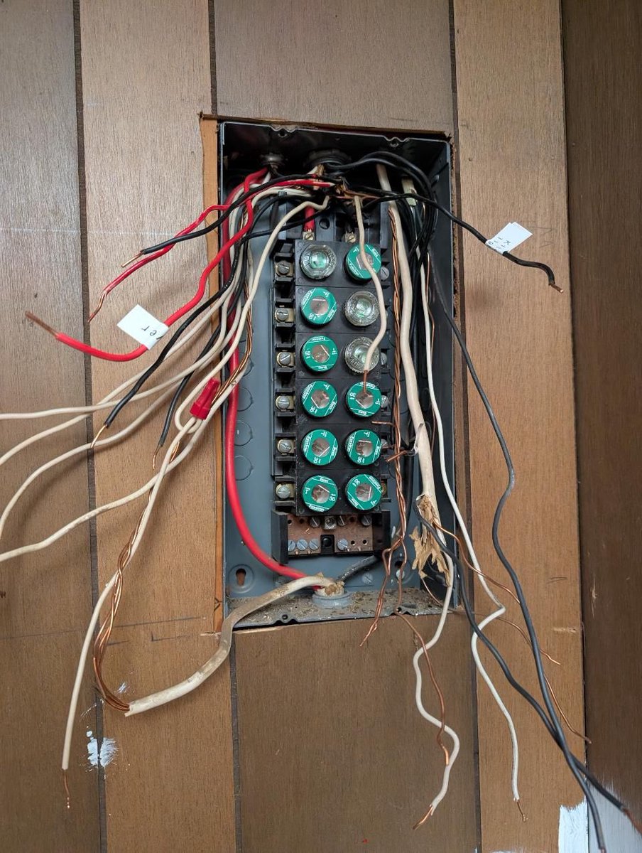 ClirLovezZzera tweet media