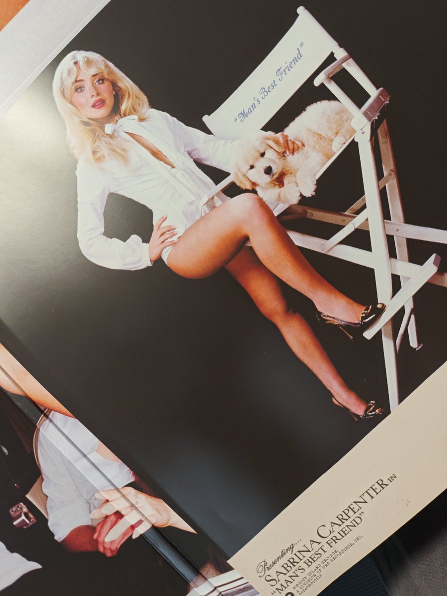 KyBeCptr's tweet photo. the LP's so iconic and full of details
although I don't have a record player🥰🎶I'd like to collect it as a perfect showpiece🔥
#sabrinacapenter #PopMusic #RECORD #albumsyoumusthear #MansBestFriend https://t.co/bCcsBKjq6J