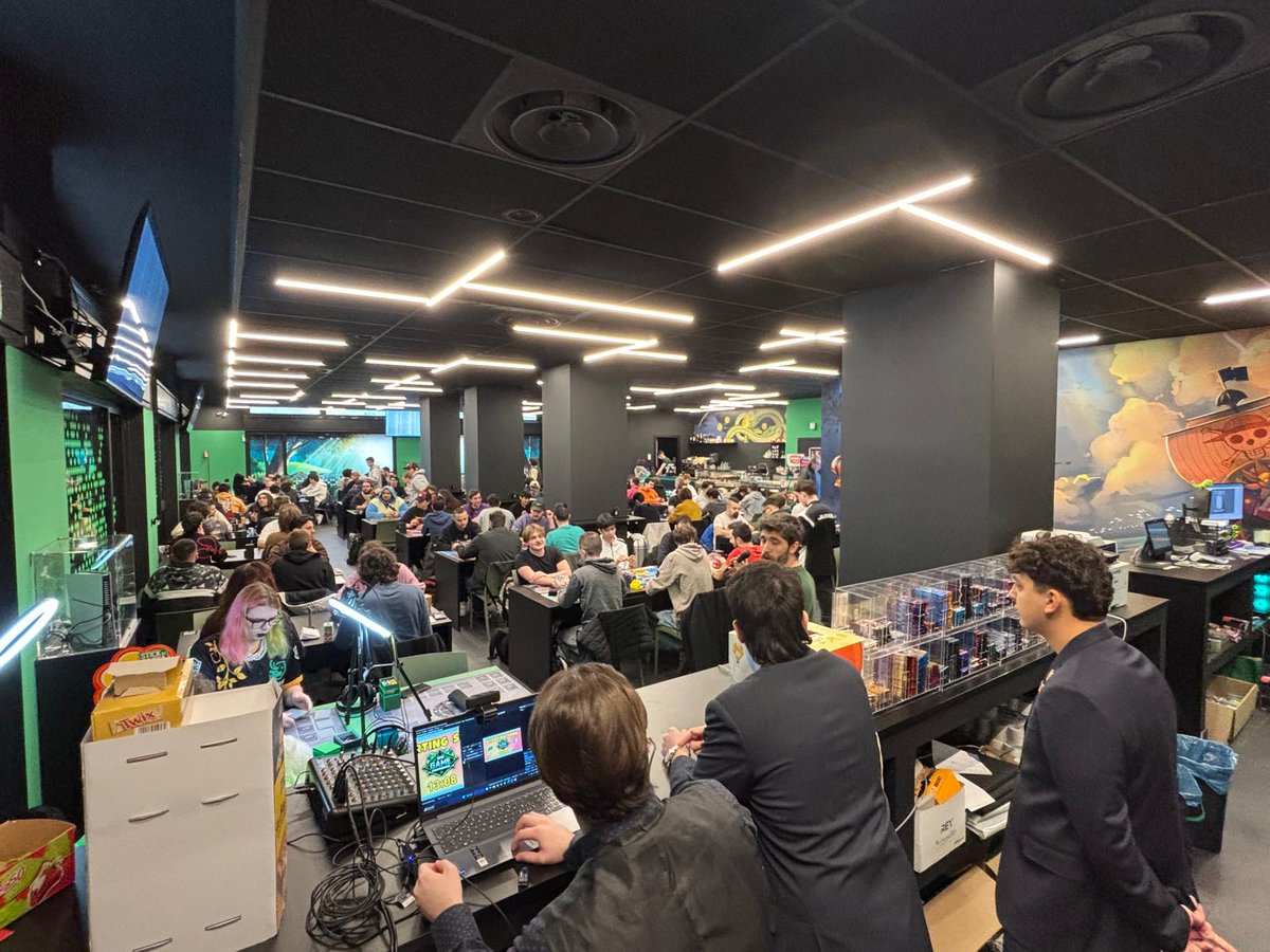 iCaterpie tweet media