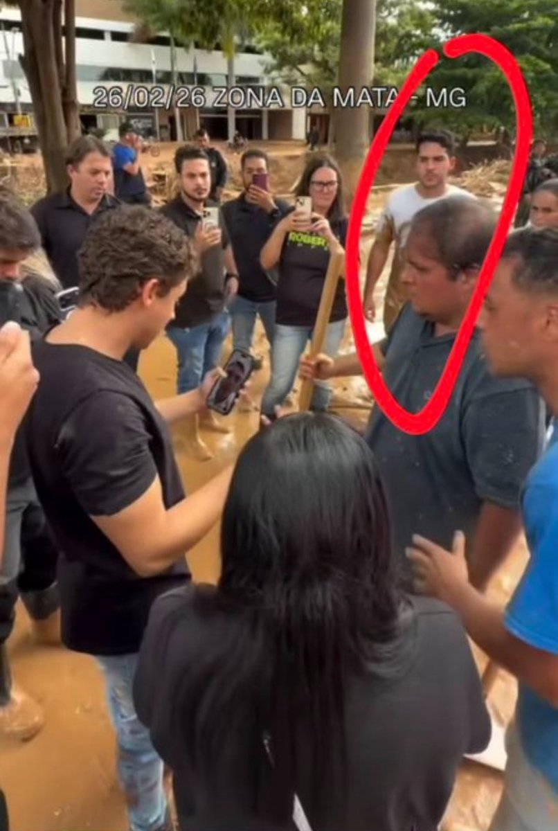 MemeHouse2019's tweet photo. @cassioolivveira O seu INSETO ? kkkkkkkkkk https://t.co/tMGPhYCRve