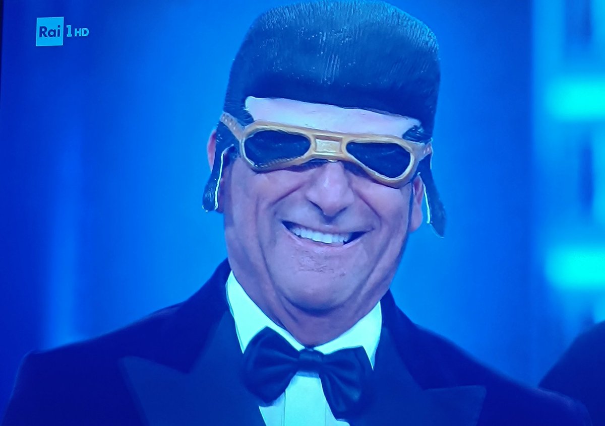 infrattata's tweet photo. MARIA SATTEI #sanremo2026 #SCOSSA https://t.co/mabxBZAO1w