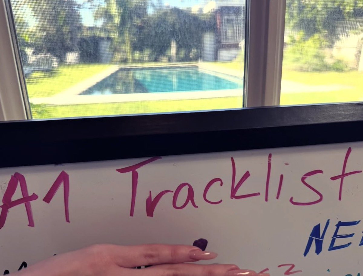 adelas feed tweet media