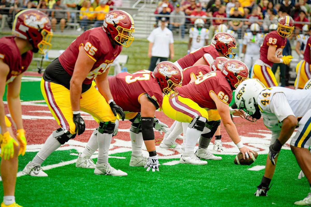 Northern State Football🐺 🏈 tweet media