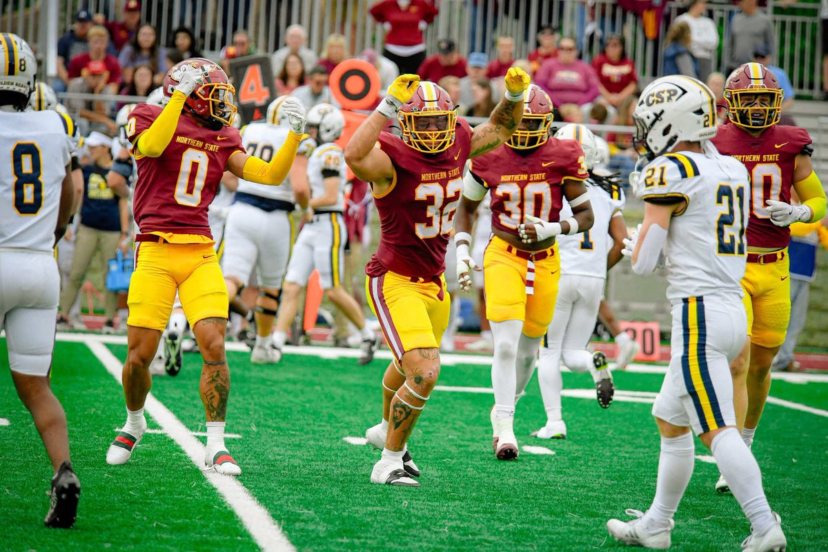 Northern State Football🐺 🏈 tweet media