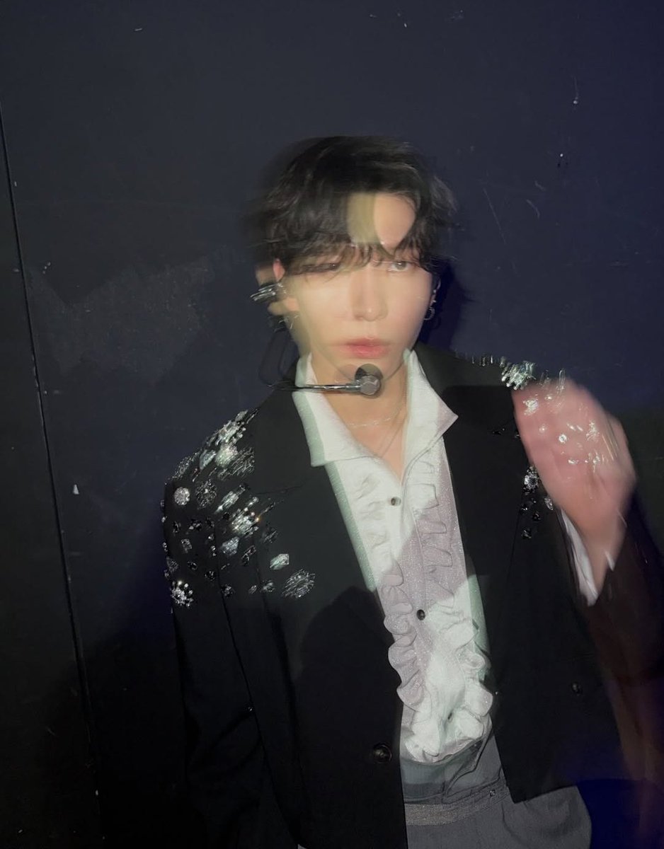 VIXX BASE tweet media