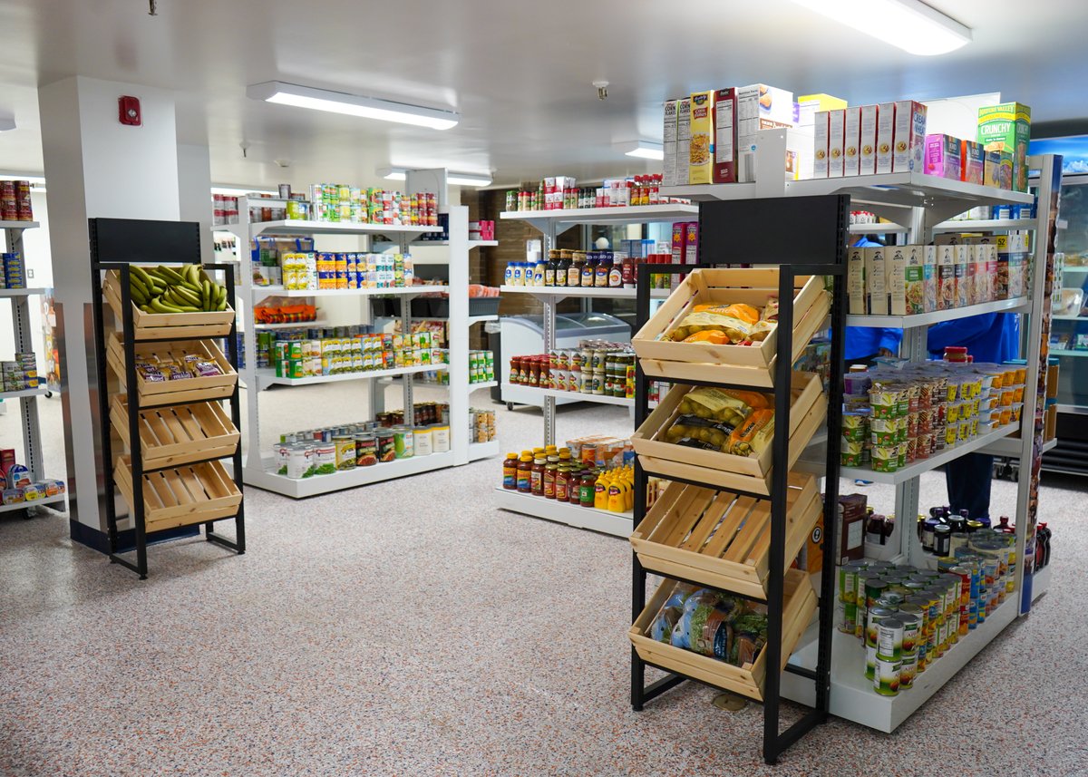 MorganStateU's tweet photo. Today, the Morgan State University Food Resource Center celebrated its grand reopening. The newly updated space now features an enhanced student shopping experience, a laundry room, a dedicated space for cooking classes, and more. 🍽️

The Food Resource Center’s vision is to create and sustain an environment that promotes healthy eating and overall well-being, contributing to student success beyond the classroom. This enhanced space is a true testament to that mission. 🛍️🥦

#WeGotYourBag #LeadingTheWorld #MorganGives