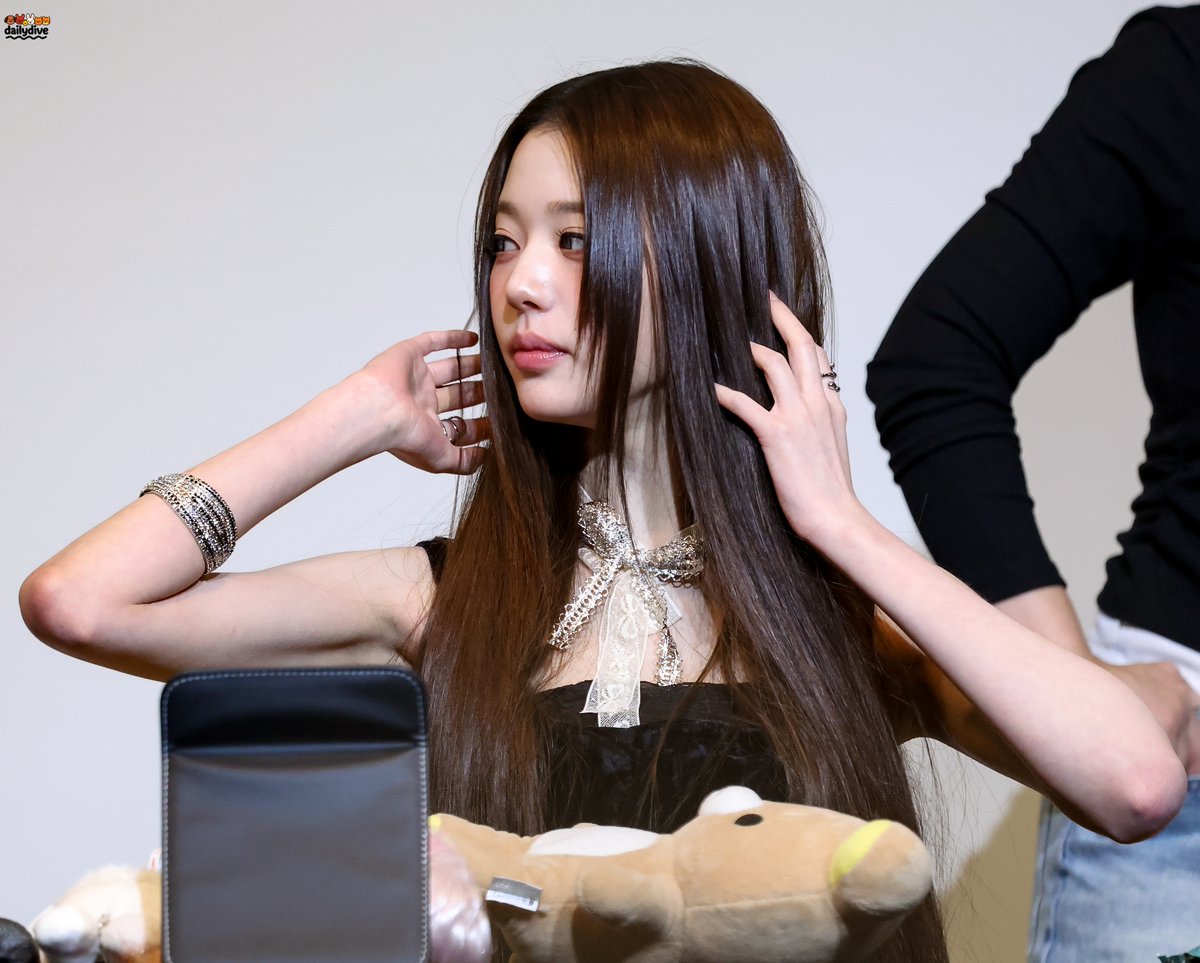 260228 Music Korea

#아이브 #IVE #장원영 #ウォニョン #JANGWONYOUNG