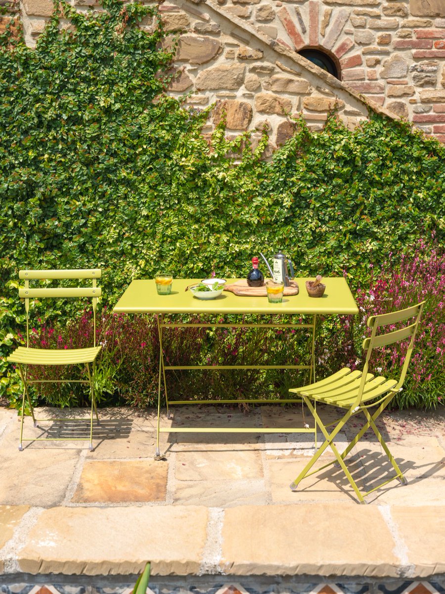 fronterafurn's tweet photo. Dreaming of spring mornings on the balcony with espresso in hand?

The Emu Arc en Ciel 3-Piece Set is your passport to effortless outdoor charm. Designed and handcrafted in Italy, this durable steel set folds for easy storage.

Available in various vibrant hues to suit your space, shop now and Bring the Resort Home. 🌈☀️