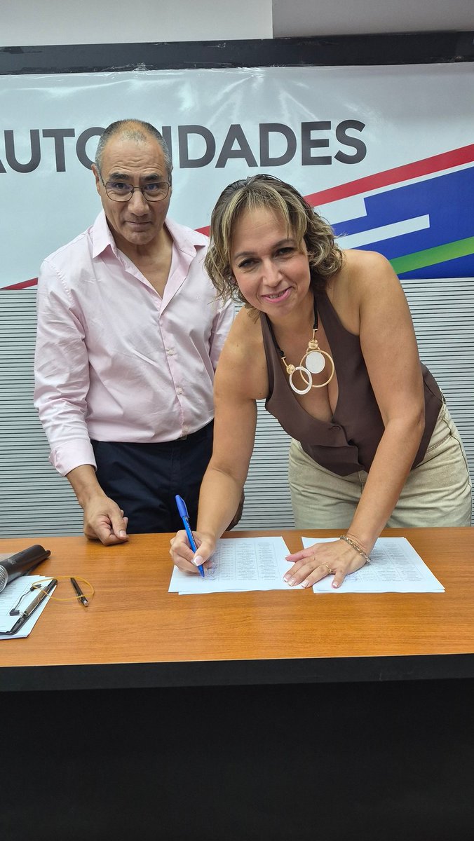 udocbacentral's tweet photo. las políticas llevadas adelante hasta hoy, convencido de que este es el camino correcto para seguir consolidando derechos y mejores condiciones laborales para las y los trabajadores de la educación.
Agradecemos la presencia de:
el Ministro de Trabajo, @waltercorreaok; https://t.co/VOYdRJ53qF