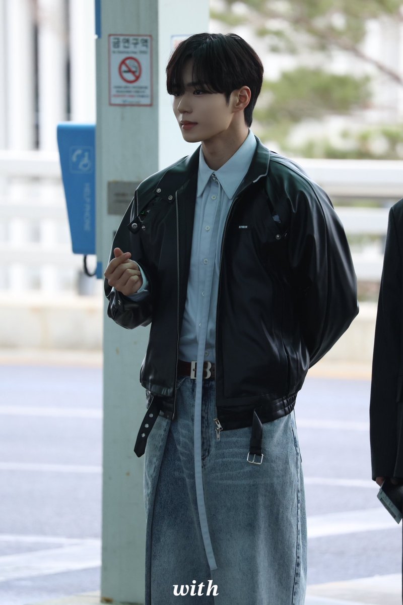 𝒘𝒊𝒕𝒉 tweet media